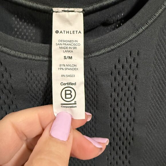 Athleta Mudra Sleeveless‎ Crewneck Crop Perforated Tank Size XS - Picture 3 of 6